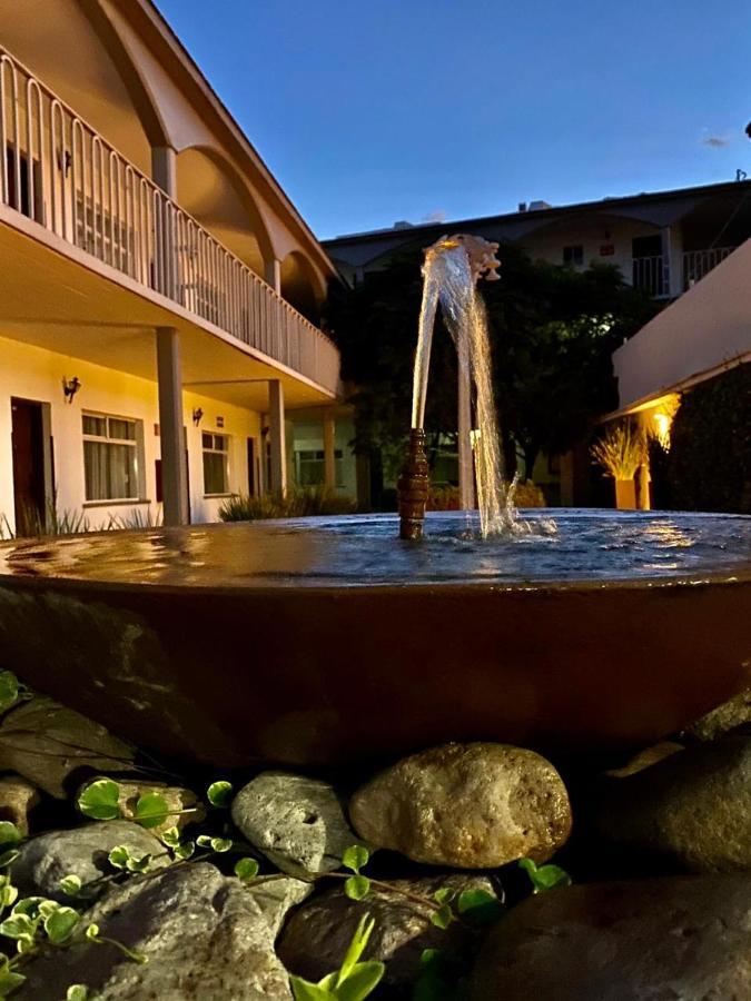 Hotel Posada Tierra Blanca Чіуауа Екстер'єр фото